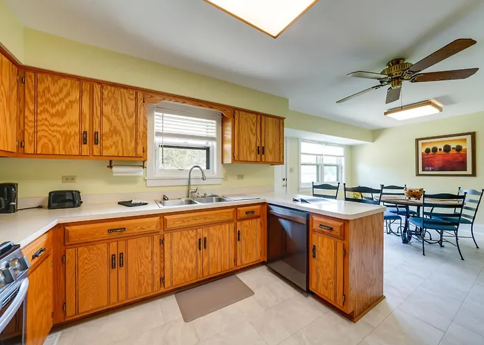 Peaceful Retreat Near Dtwn & Route 66 Joliet